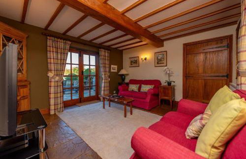 The Owl House - Hot Tub Adventures in Moreton - Pass the Keys - Foto 15