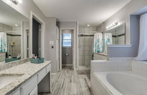 Family-Friendly Fun, Pool, Game Room, DFW Airport - Photo 16