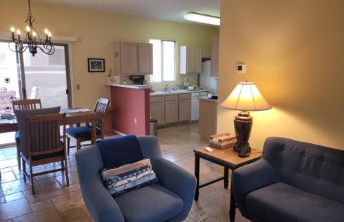 55 Plus 2-bedroom, 2-bathroom Townhouse in The Springs at Santa Rita - Foto 36