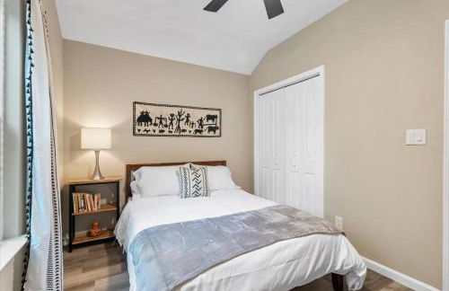 Modern Cabin Nestled in a Pine Forest Near Austin - Foto 94