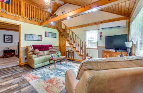 Inviting Peru Cabin with Patio, Grill and River Access - Foto 2