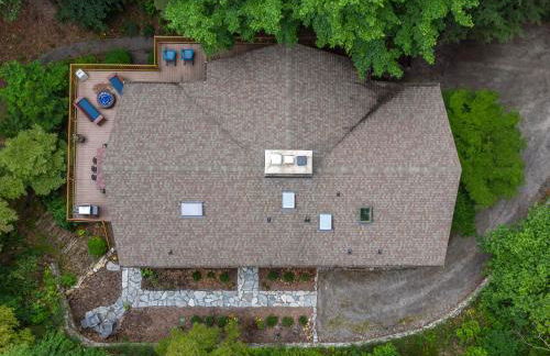 Retro Metro Deck House MCM Gem with Hot Tub & Spectacular Views! - Foto 43