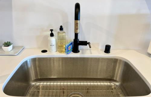 Oceanfront Fully Remodeled 2BR 2BA, Pool, Hot Tub, Gated Parking - Foto 13