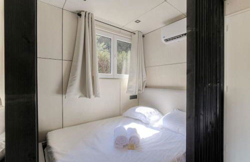 Tiny-house atypique, 4 personnes, Saint-Didier - Photo 1