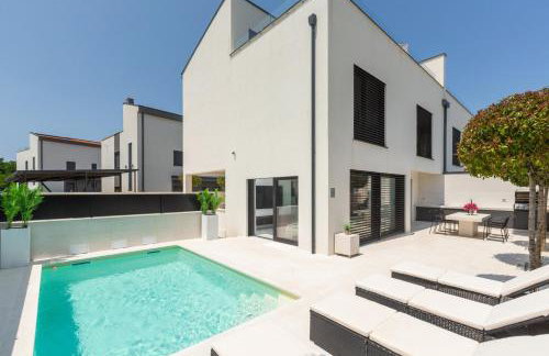 Villa Verana with pool - Foto 1