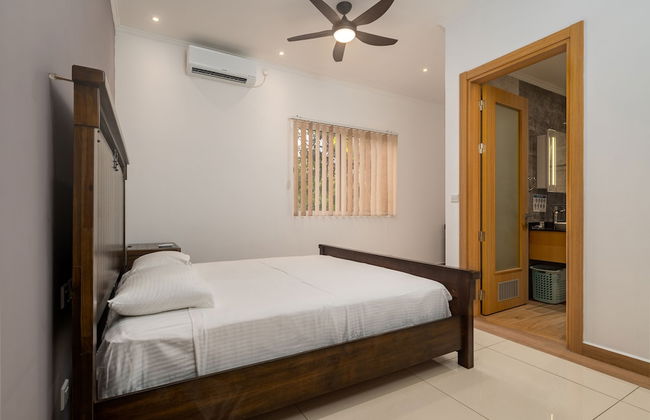 Royale Suites by Arc Royale Luxury Apts - Photo 4