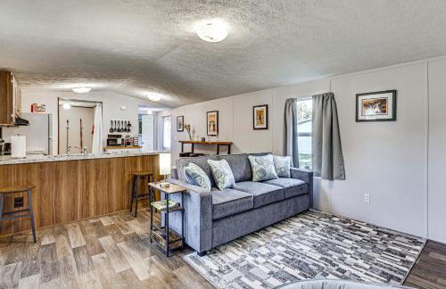 Riverfront Floral City Stay with Dock and Hot Tub! - Foto 5