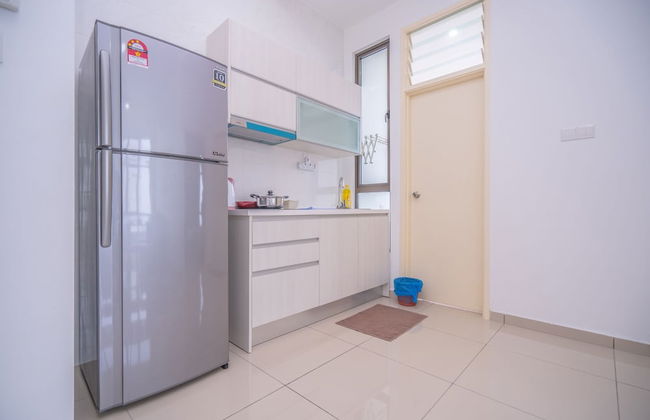 OYO Home 89464 Awesome 1 Bedroom D'summit - Foto 9