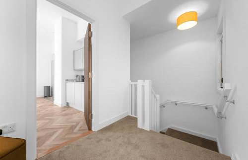 NEW Altrincham Flat, free parking by City SuperHost - Foto 18