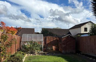 Cosy 2-bed semi-detached house by the lake - Foto 8