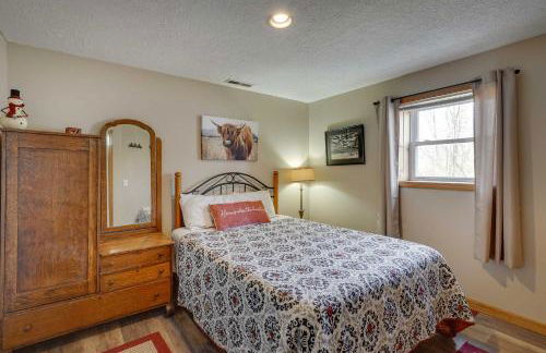 Snowed Inn Cozy Winterplace Ski-InandSki-Out Cabin - Foto 18