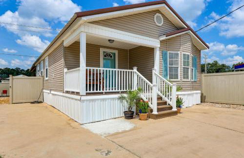 Resort Dock and Boat Ramp Home with Wolf Bay Access - Foto 28