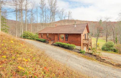 Majestic - Modern Cabin, Hot Tub, & Game Room! - Foto 29