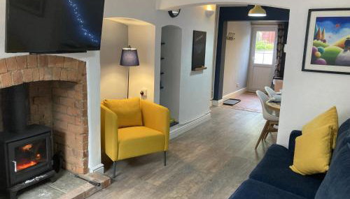 Witcroft Cottage - Photo 2