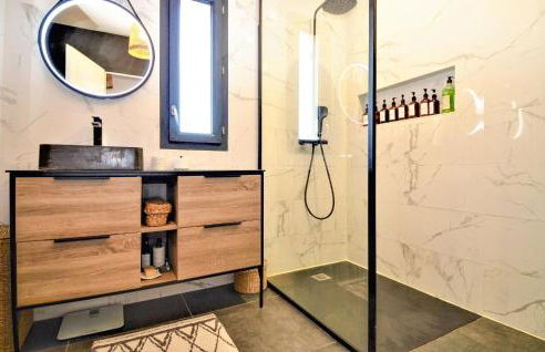 3 Bedroom Amazing Home In Montfavet - Photo 22