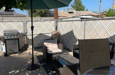 Cozy Home with Sparkling Pool/Pet Friendly - Photo 25