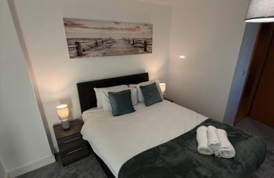 Central Liverpool 2-Bed Balcony Apartment by StaySavvy Accommodation - Photo 54