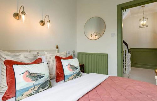 Historic Trackside Retreat, Charming Getaway - Photo 20