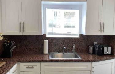 Serene Sherman Oaks Cottage with Outdoor Space - Foto 20