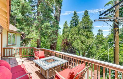 Forest Views and Fire Pit! Cozy Cabin in Crestline - Foto 23