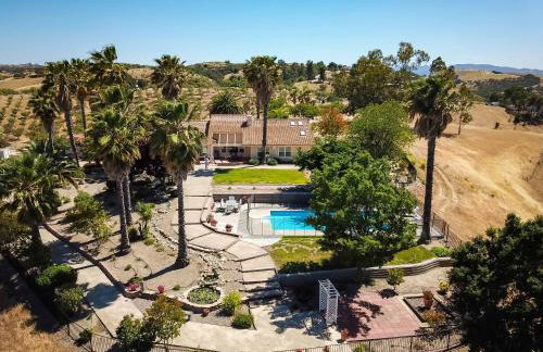 Hilltop Oasis - Foto 28