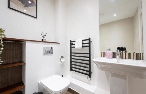 1BR - Stunning 5th-Flr Views - Sleeps 4 - Parking - Foto 6