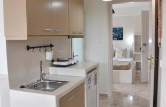 KyMa Studios and Suites - Photo 5