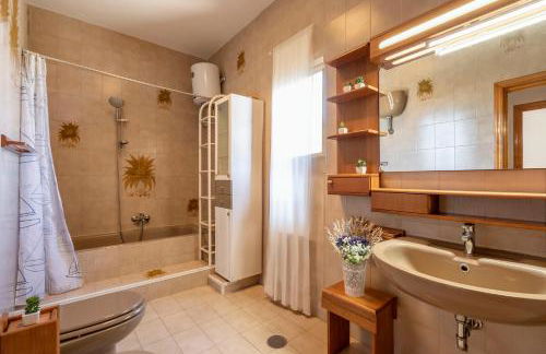 La Corte con Vista - with Terrace & Parking - Foto 25