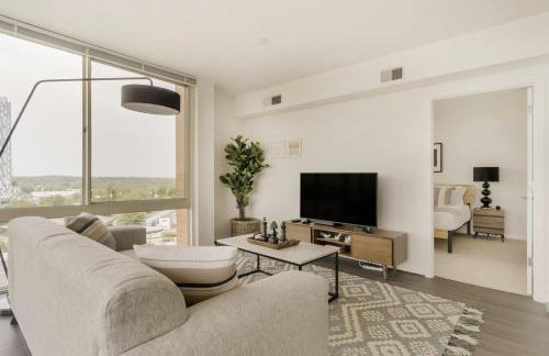 Tysons Corner 2br w fire pit steps to mall WDC-813 - Foto 3