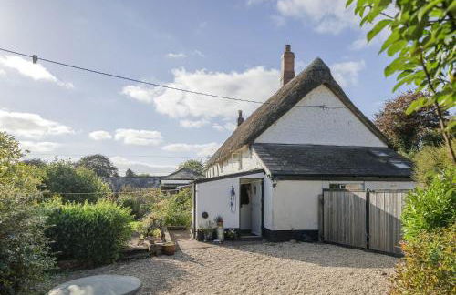 Thatched Cottage & Tranquil Gardens Gated Parking - Foto 25