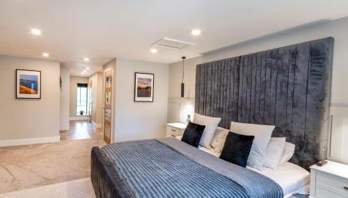 5 Bed Villa-Sleeps 10-Hot Tub-Bar & Pool table - Foto 3