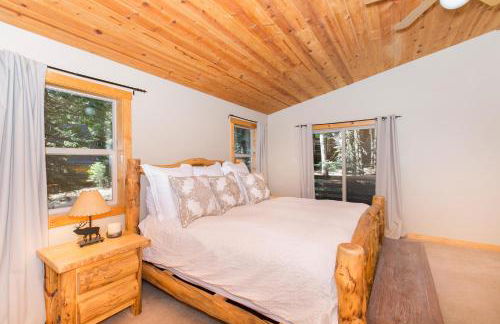 Interlaken on the West Shore by Tahoe Getaways - Pet Friendly 3BR, Close to Skiing & Walk to the Lake! - Foto 9