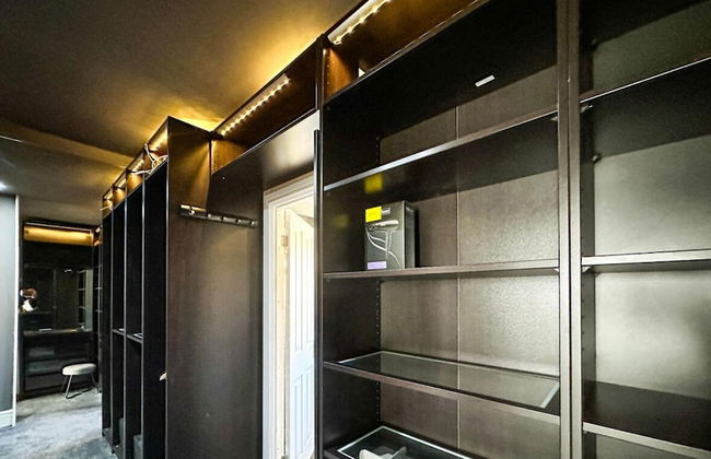 Beautiful Detached Villa - Jacuzzi Bath - Parking - Foto 43