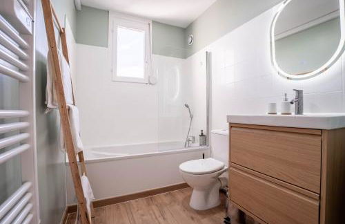 Le Jean Moulin T2 air-conditioned private parking balcony - Foto 5