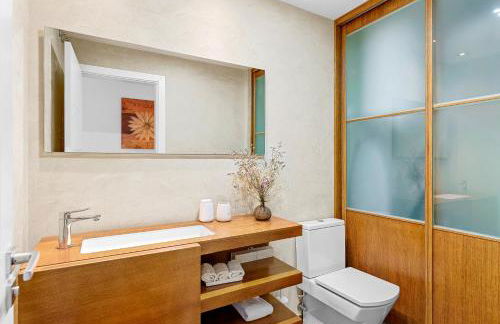 Frontline Beach Apt with Terrace - Foto 33