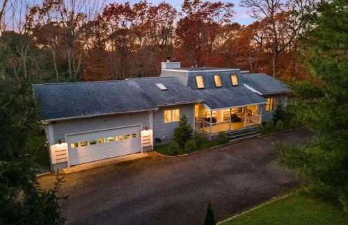 Amazing Southampton Home with Private Heated Pool - Foto 60