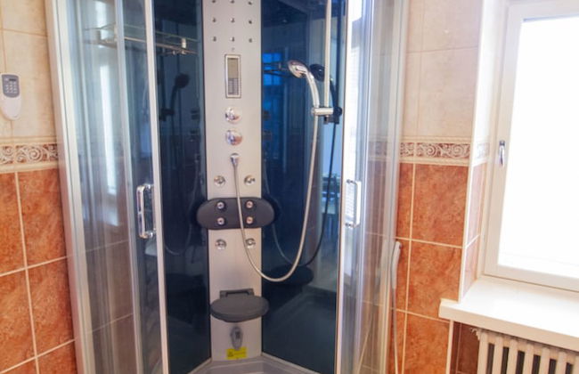 2ndhomes Stunning Top Floor Residence with 2BR & Sauna - Foto 13