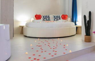 Suite romantique Santorini avec Balnéo & Sauna - Foto 23