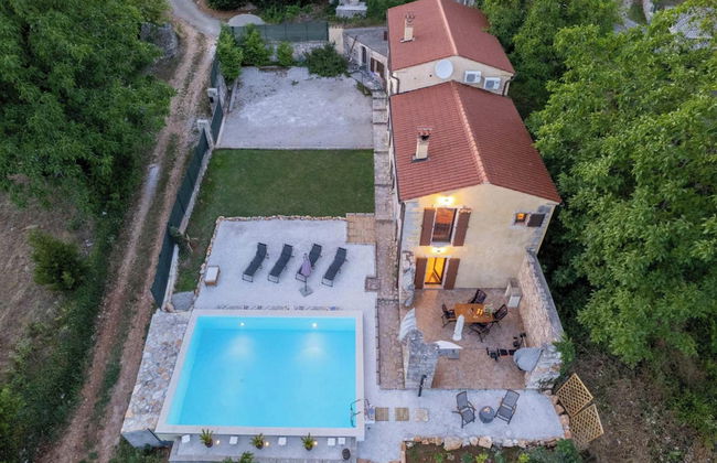 Holiday House with Pool Villa Ladybug - Photo 30