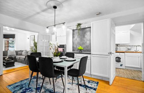 Stylish Three Bedroom House - Accommodates 7 - Parking - Garden - Recently Renovated 162S - Foto 12