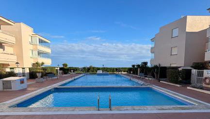 Apartamento con piscina y parking privado - Foto 2