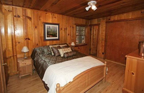Spacious Riverfront Cabin Rental Perfect for Large Groups near Sonora, California - Foto 4