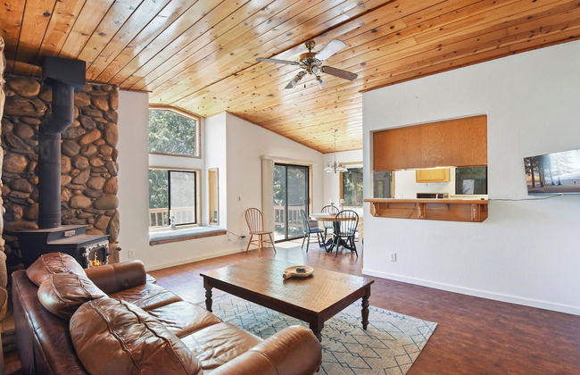 Palisades Point Prime Location! - Photo 1