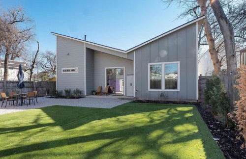 15 Min to Downtown with Backyard & Parking - Foto 20