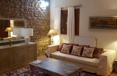 Kosta's House - Photo 2