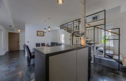 Awesome Home In Brtonigla With Sauna - Photo 31