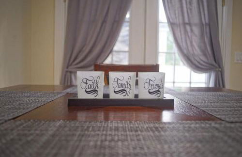 The Columbia Crash Pad Near Bases, USC, Shops - Foto 13