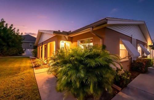 Waterfront retreat with kayaks, walk to the beach - Foto 22