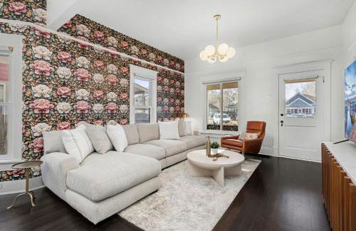 The Wild Peony Walk to Old Town FC and CSU Campus - Foto 3