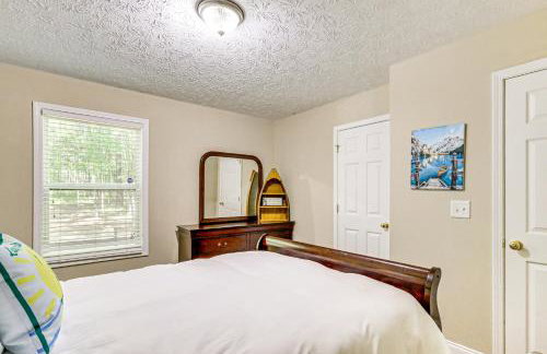 Remote Escape Lake Home with Dock in Sparta! - Foto 12